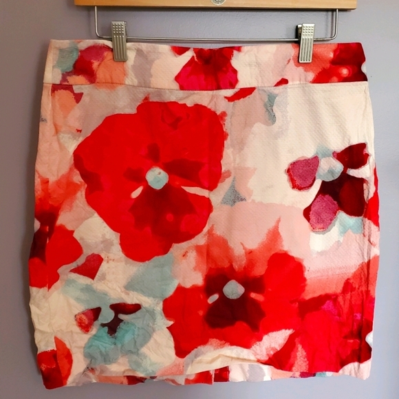 LOFT Dresses & Skirts - LOFT Pink Floral Watercolor Skirt Size 6